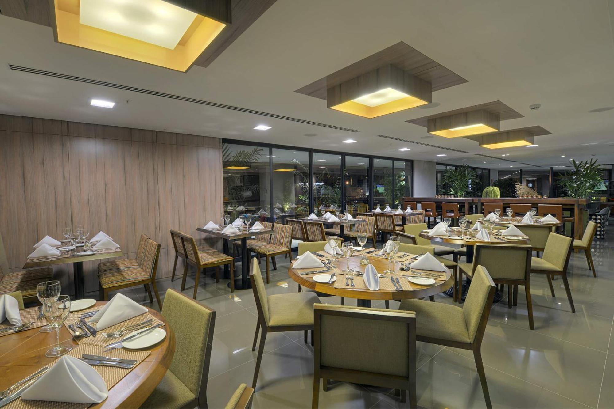 Deville Prime Campo Grande Кампу-Гранді Екстер'єр фото The restaurant
